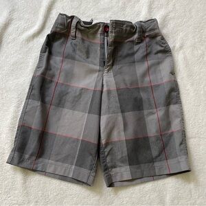 Under Armour boys golf / dress shorts gray small